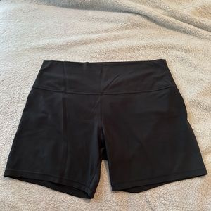 🔥 LULU LEMON ALIGN 🔥 LIKE NEW 4” SEAM SHORTS 🦋